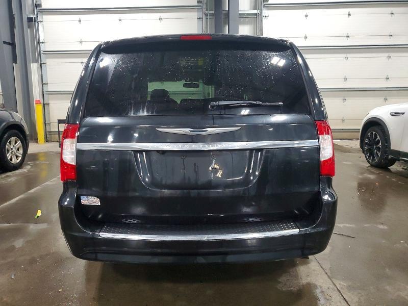 2013 Chrysler Town & Country Touring
