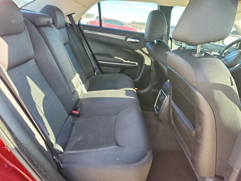 2018 Chrysler 300 Touring