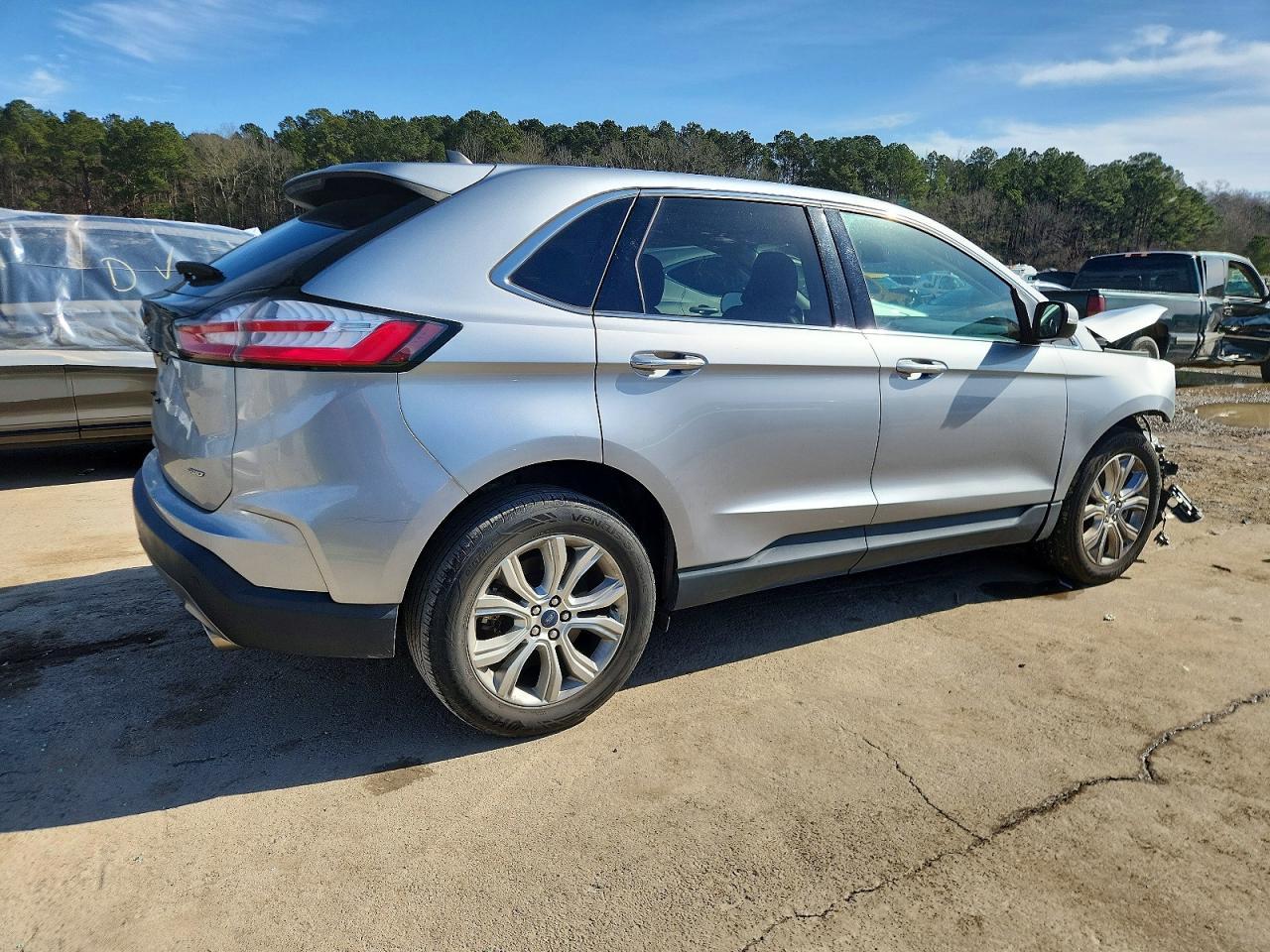 2022 Ford Edge Titanium