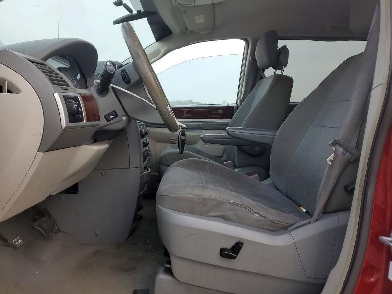 2010 Chrysler Town & Country Touring