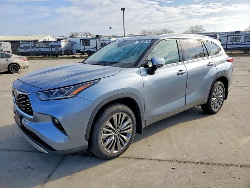 2020 Toyota Highlander Platinum