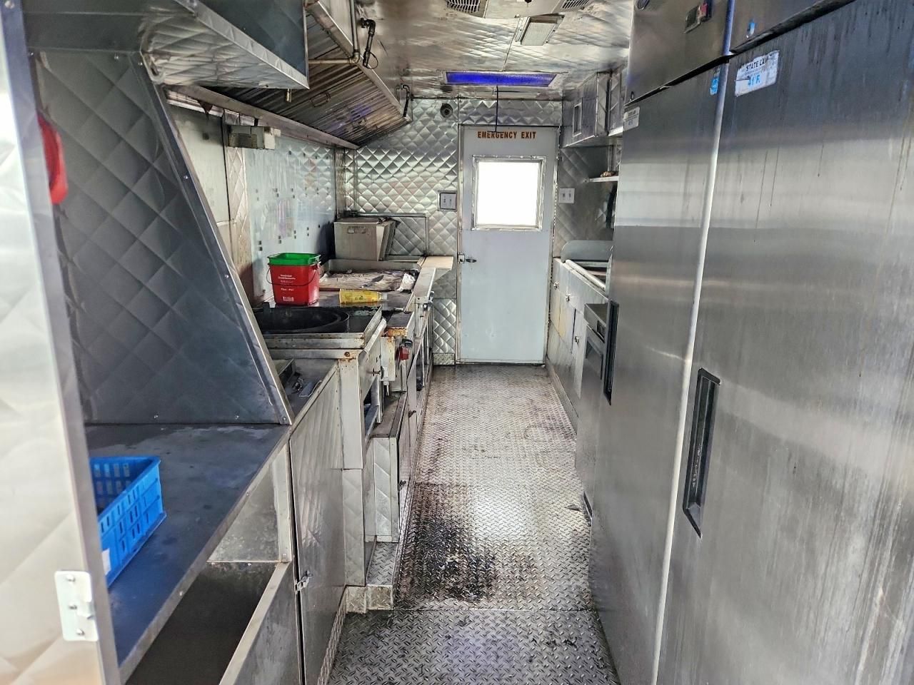 1998 Freightliner Delivery Truck