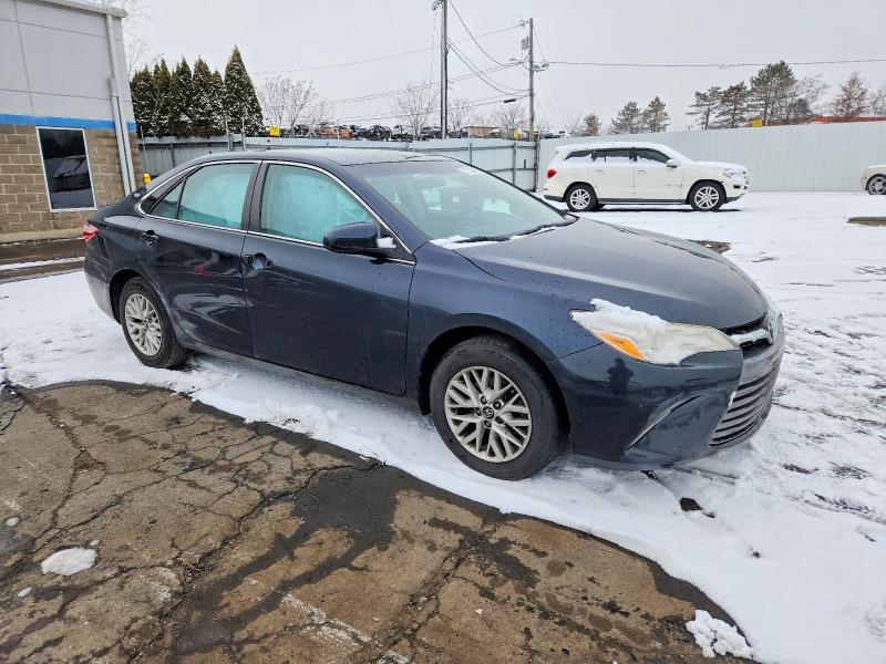 2017 Toyota Camry le