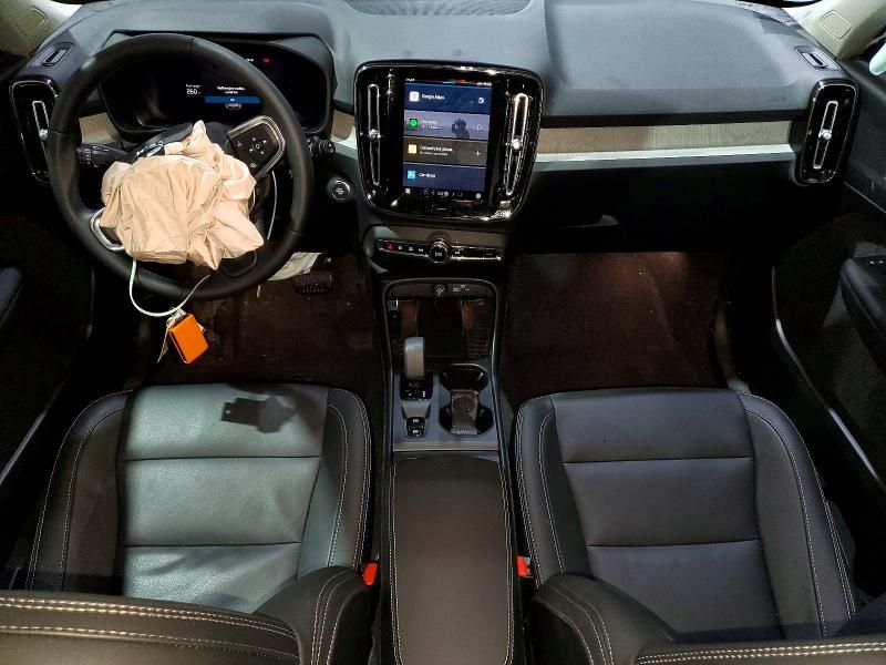 2025 Volvo Xc40 Core