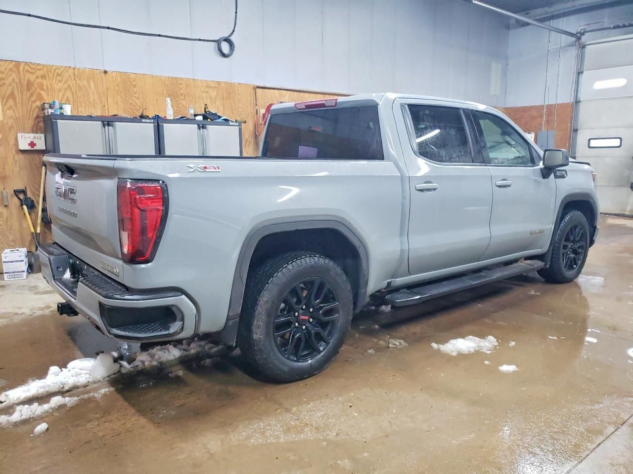 2024 GMC Sierra K1500 Elevation