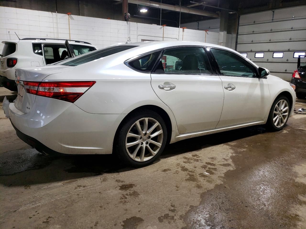 2013 Toyota Avalon Base