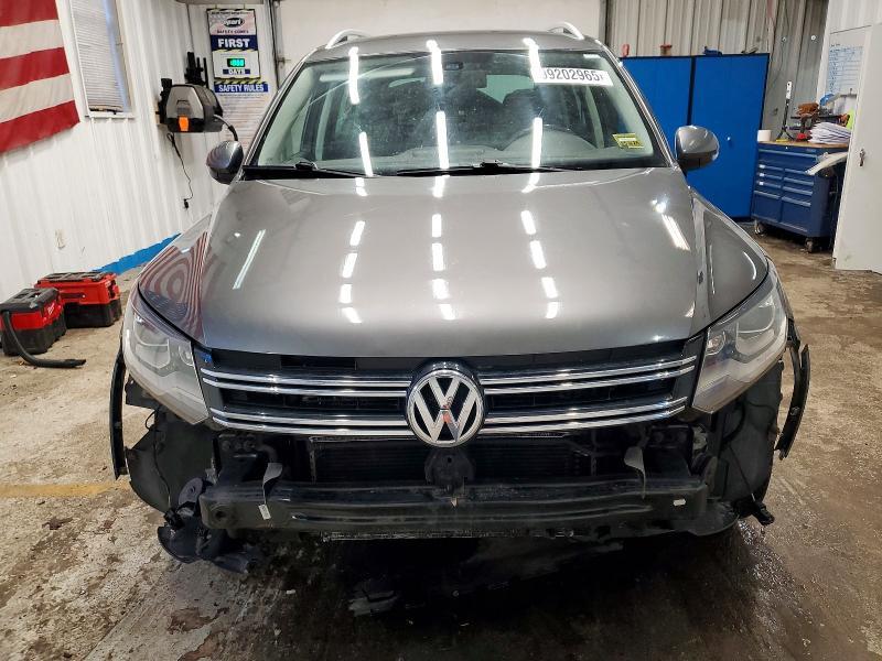 2016 Volkswagen Tiguan s