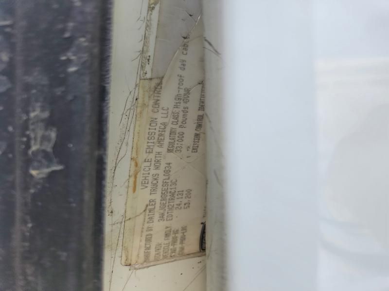 2014 Freightliner Cascadia Semi Truck