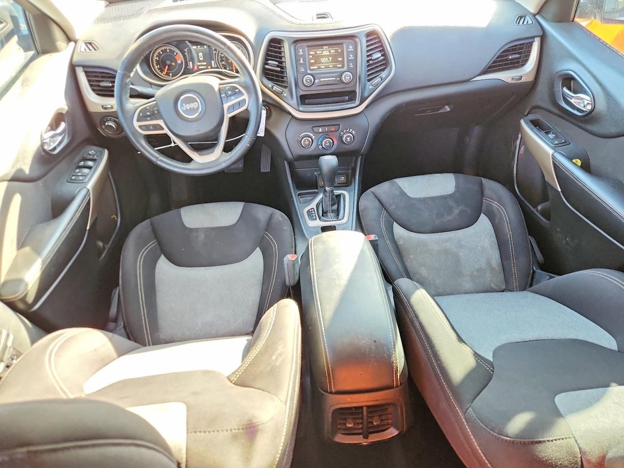 2017 Jeep Cherokee Sport