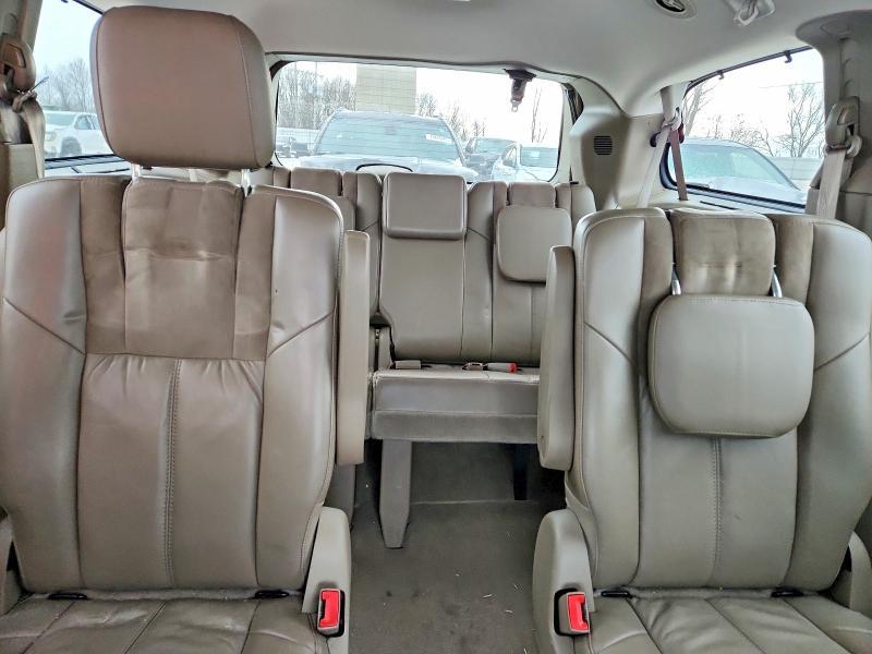 2011 Chrysler Town & Country Limited