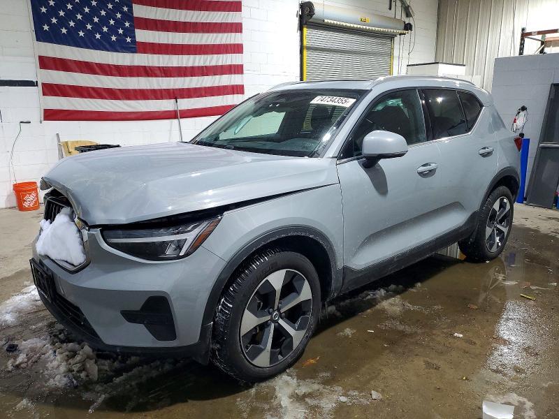 2025 Volvo Xc40 Core