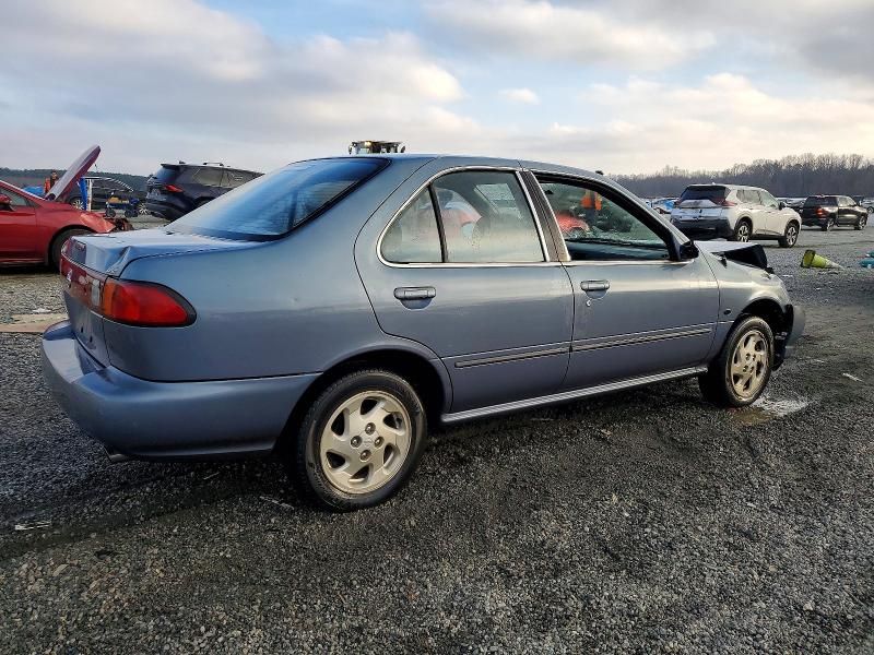 1999 Nissan Sentra Base
