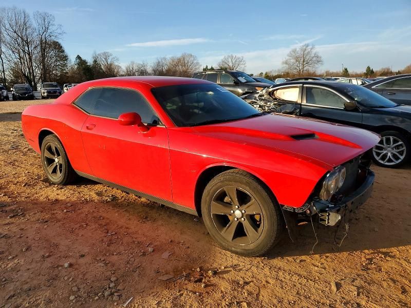 2015 Dodge Challenger sxt