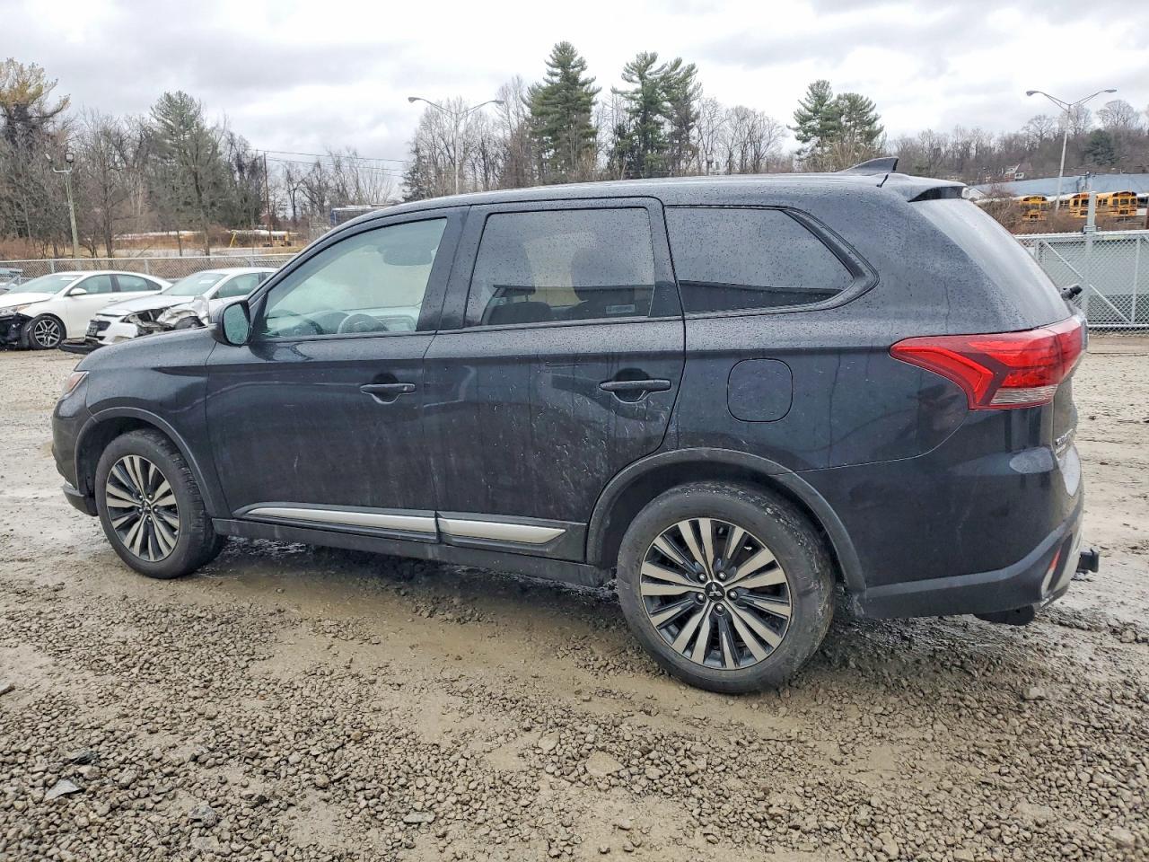 2020 Mitsubishi Outlander se