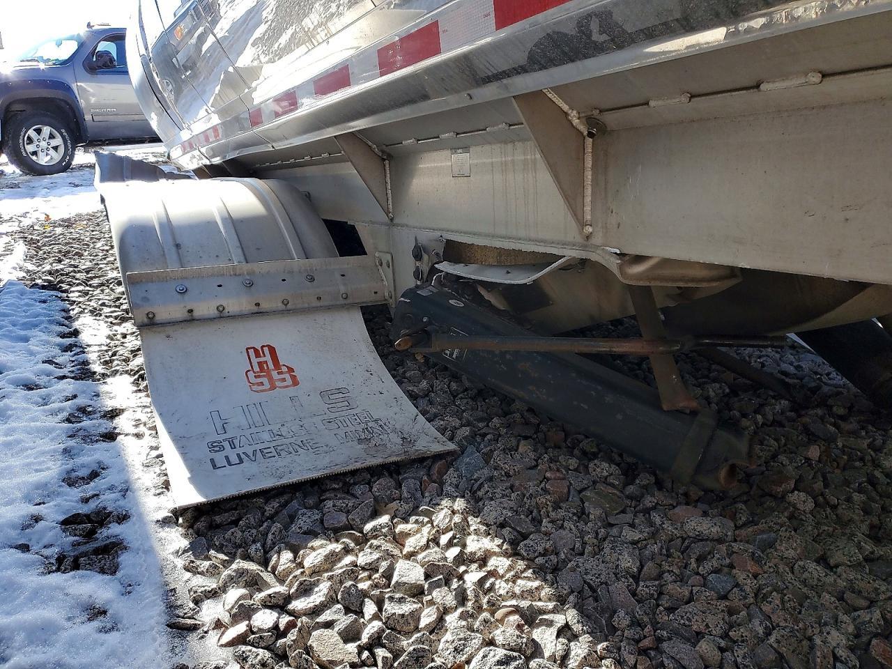 2014 Walker Tanker-Tank Trailer