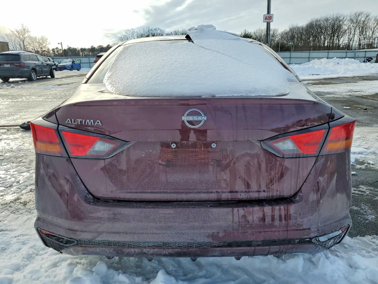 2025 Nissan Altima sv