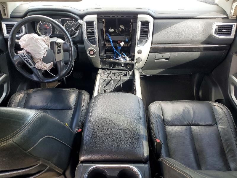 2017 Nissan Titan sv