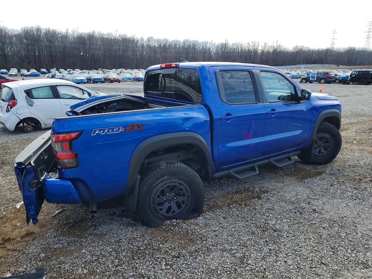 2025 Nissan Frontier s