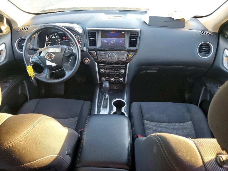 2019 Nissan Pathfinder sv