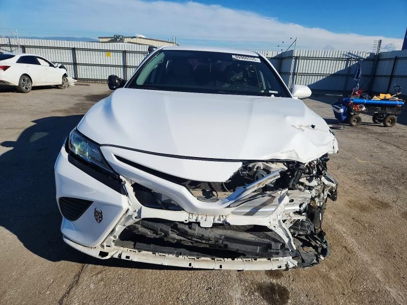 2020 Toyota Camry se