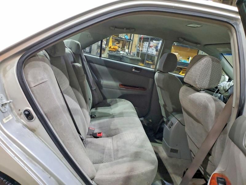 2002 Toyota Camry le