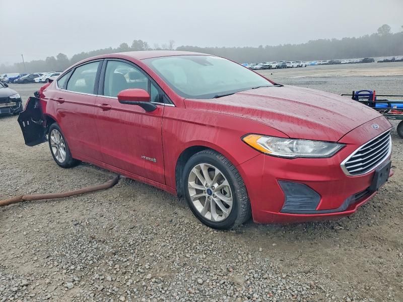 2019 Ford Fusion se