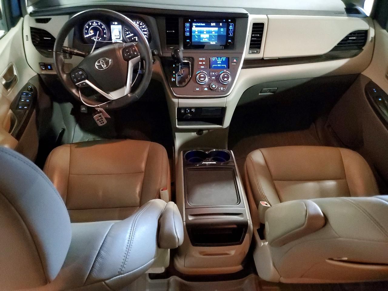 2015 Toyota Sienna xle