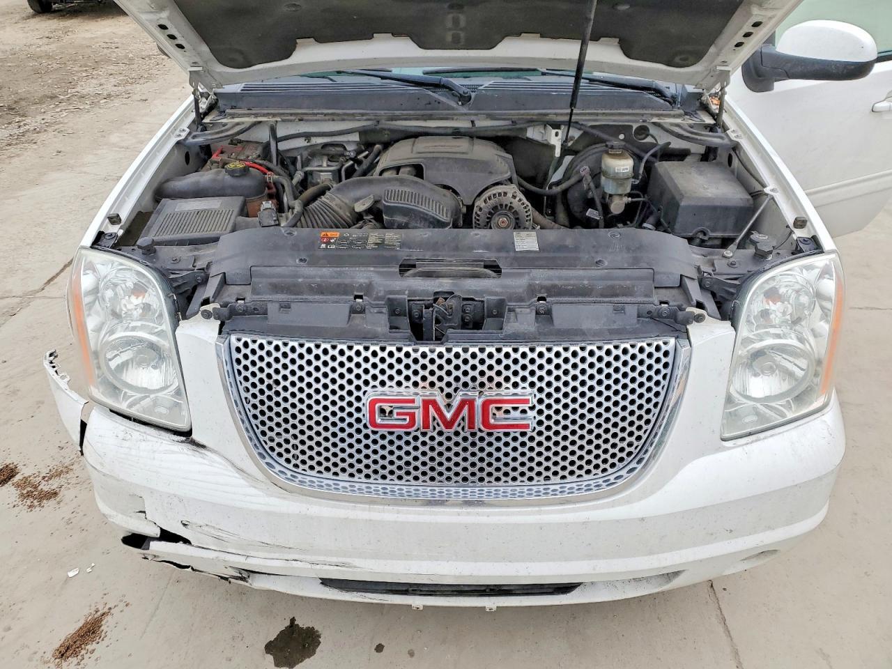2013 GMC Yukon xl K1500 slt
