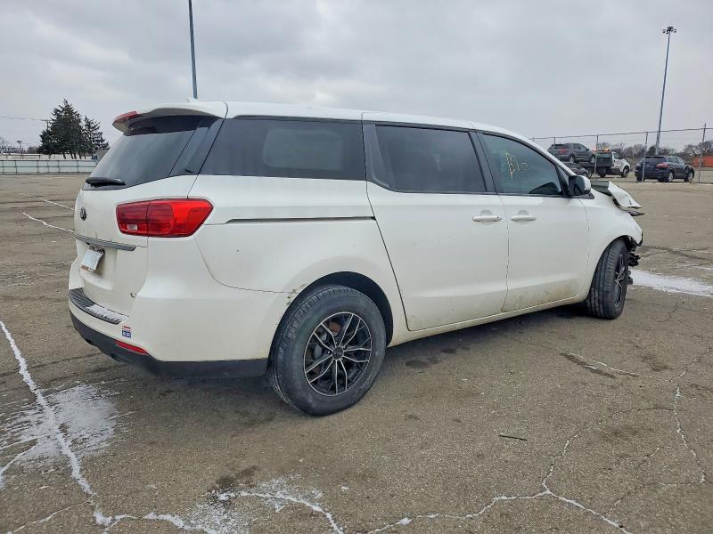 2019 KIA Sedona lx