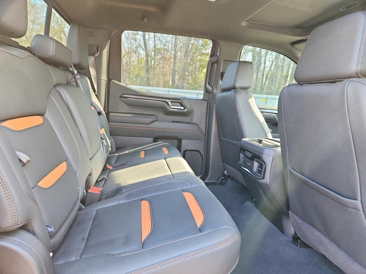 2025 GMC Sierra K1500 AT4