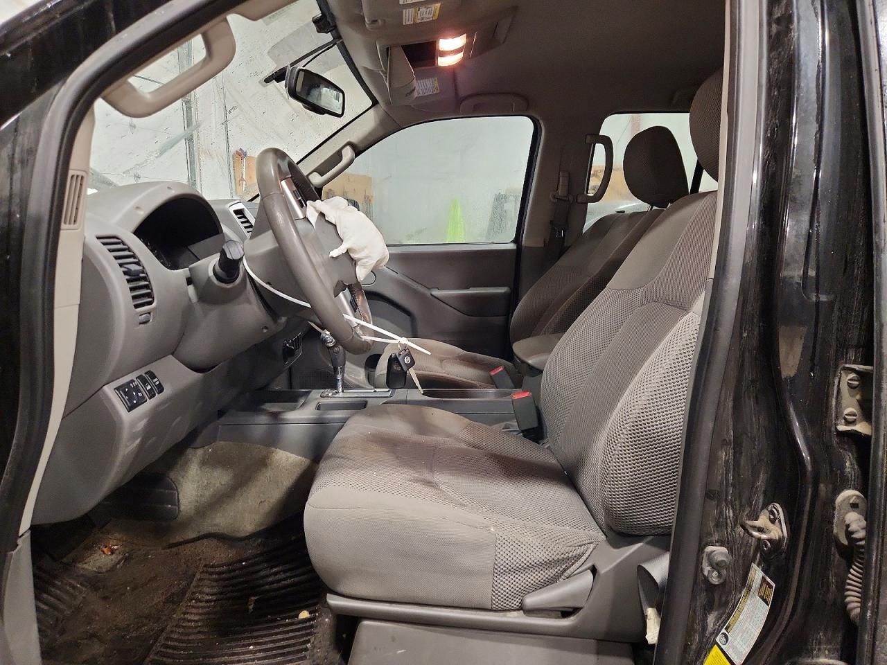 2016 Nissan Frontier s