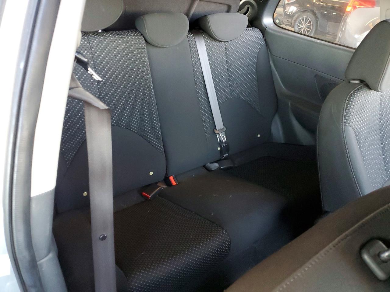 2011 Hyundai Accent gl