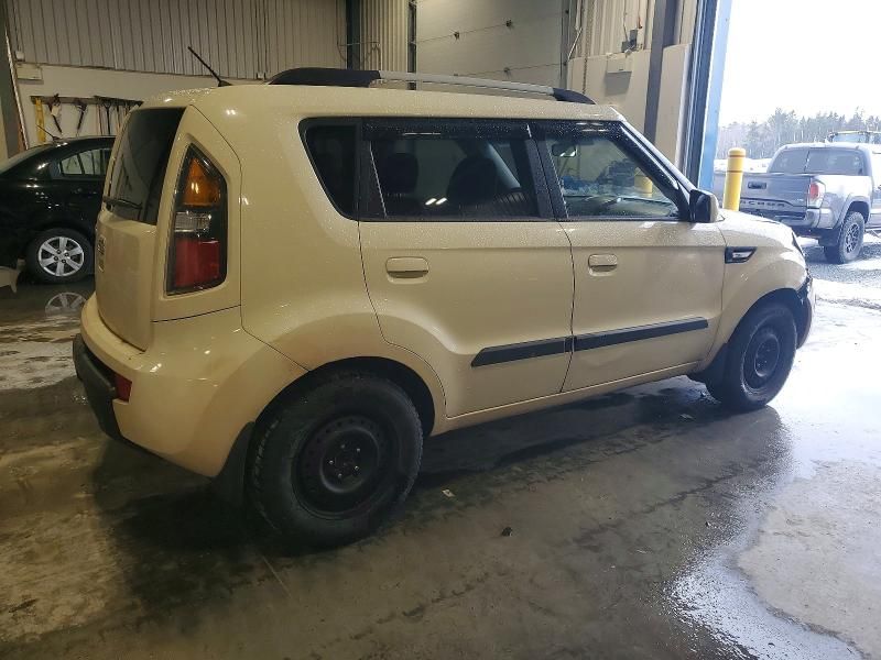 2010 KIA Soul +