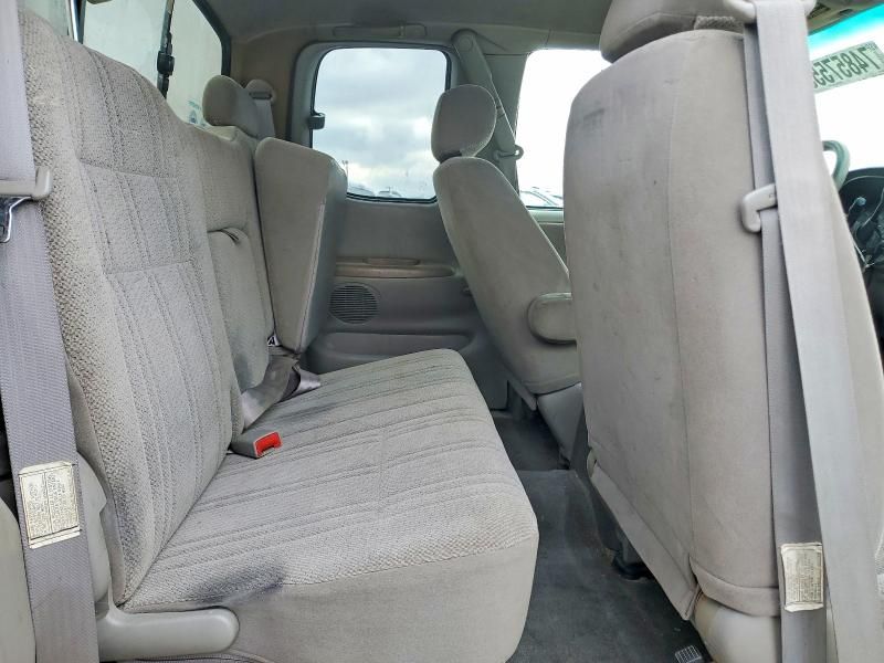 2002 Toyota Tundra Access cab