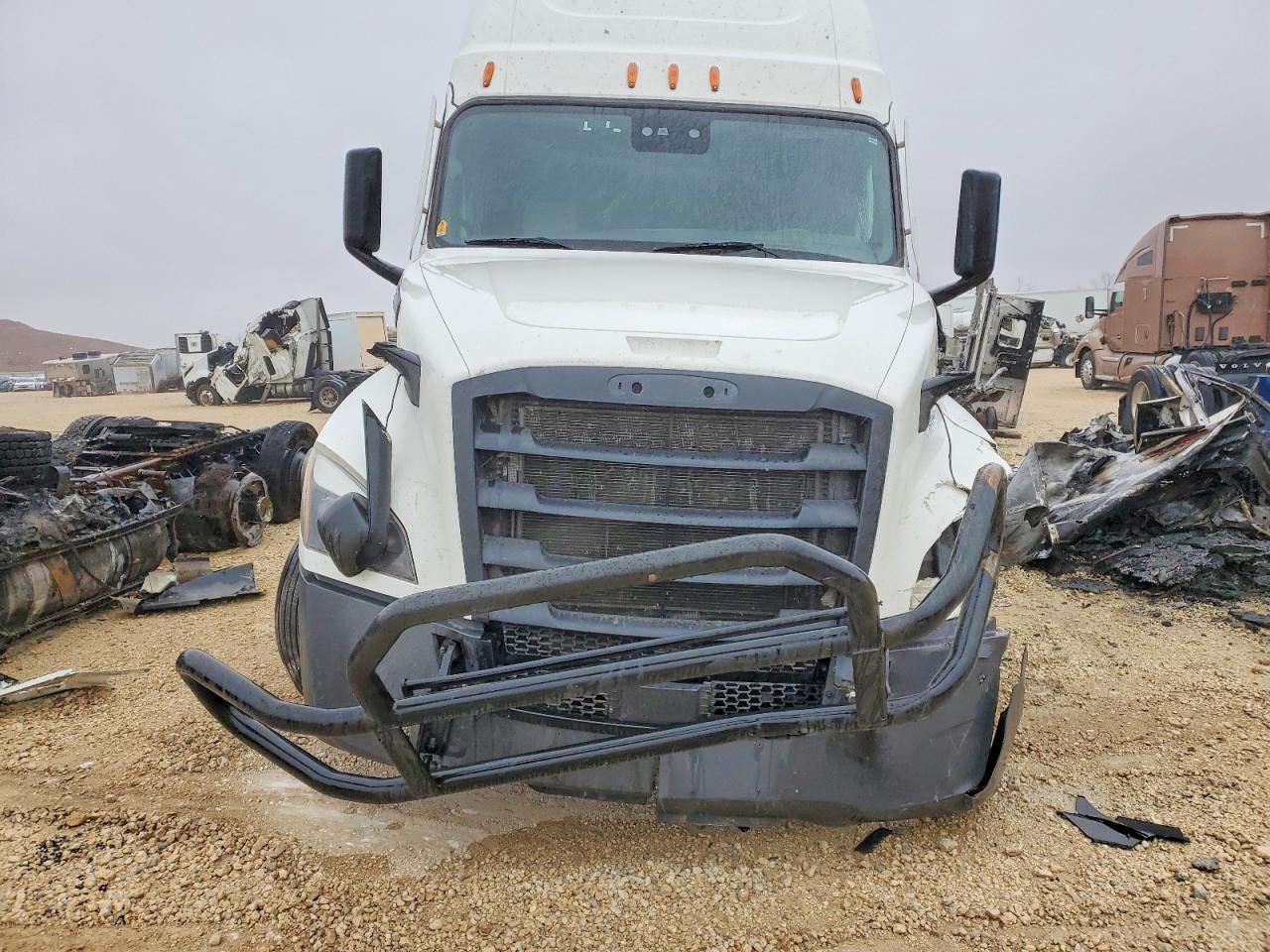 2021 Freigliner 2021 Freightliner Cascadia 126 Semi Truck