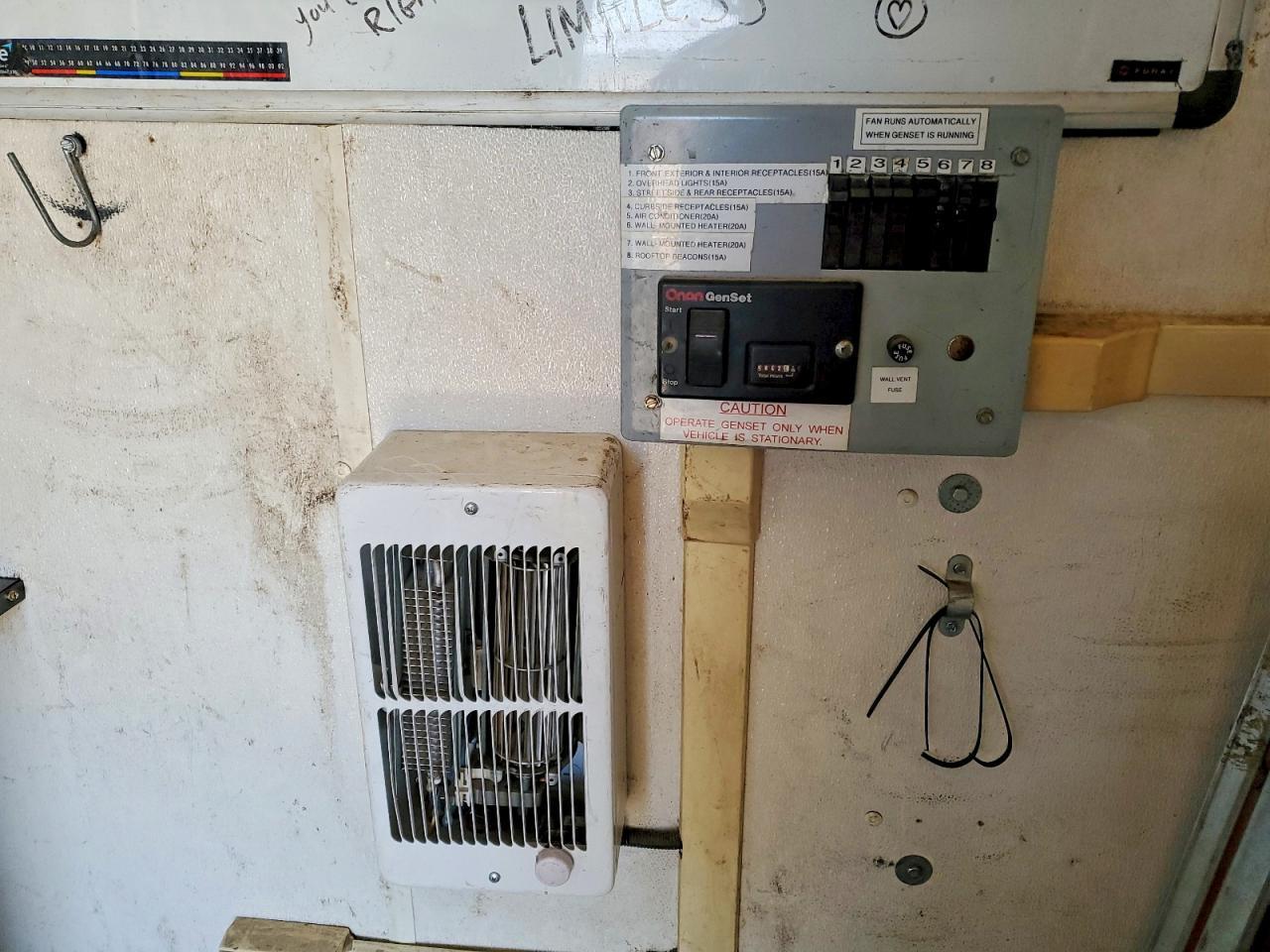 2006 Featherlite Mfg Inc 2006 Featherlite Fiber Optic Splicing Trailer