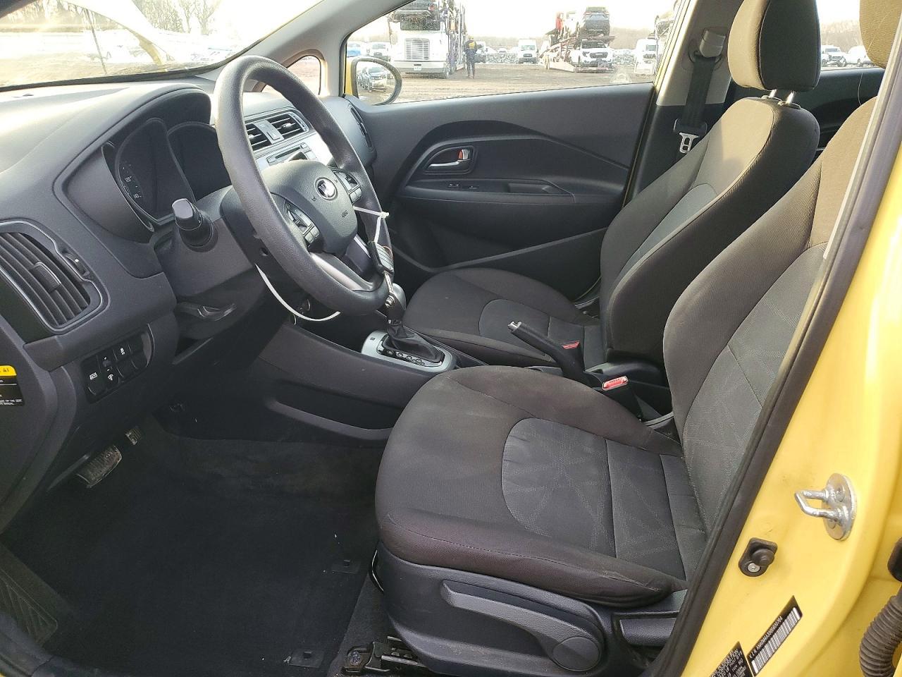 2016 KIA Rio lx