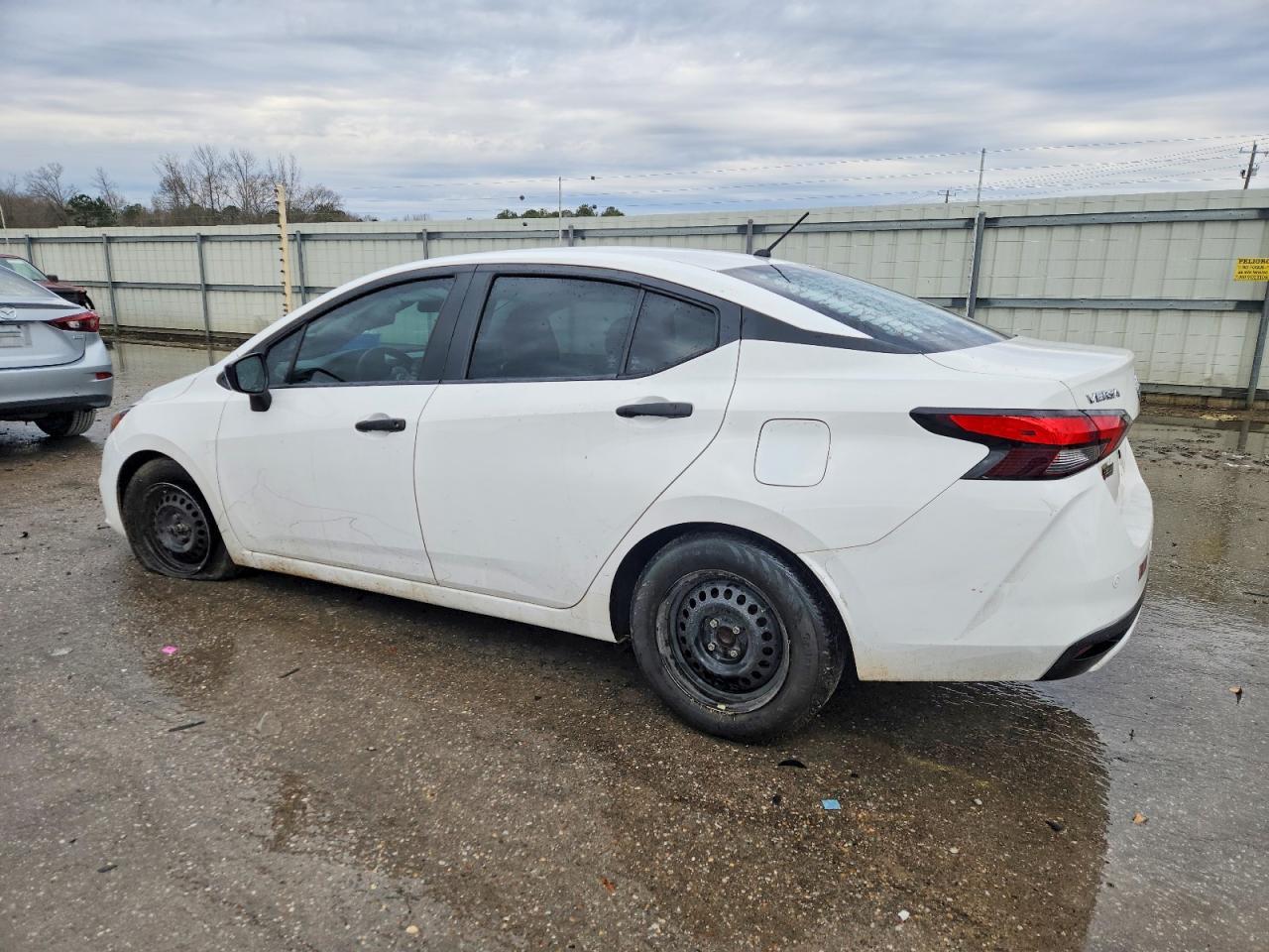 2020 Nissan Versa s