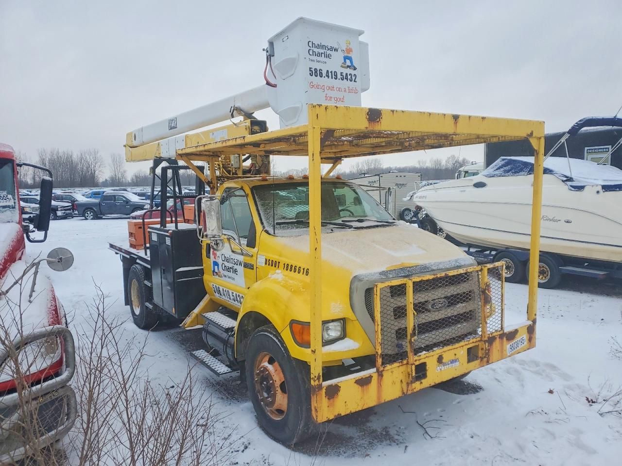 2004 Ford F750 Forestry Bucket Truck