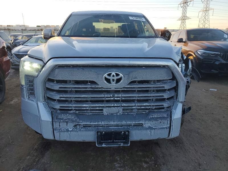 2022 Toyota Tundra Crewmax Limited