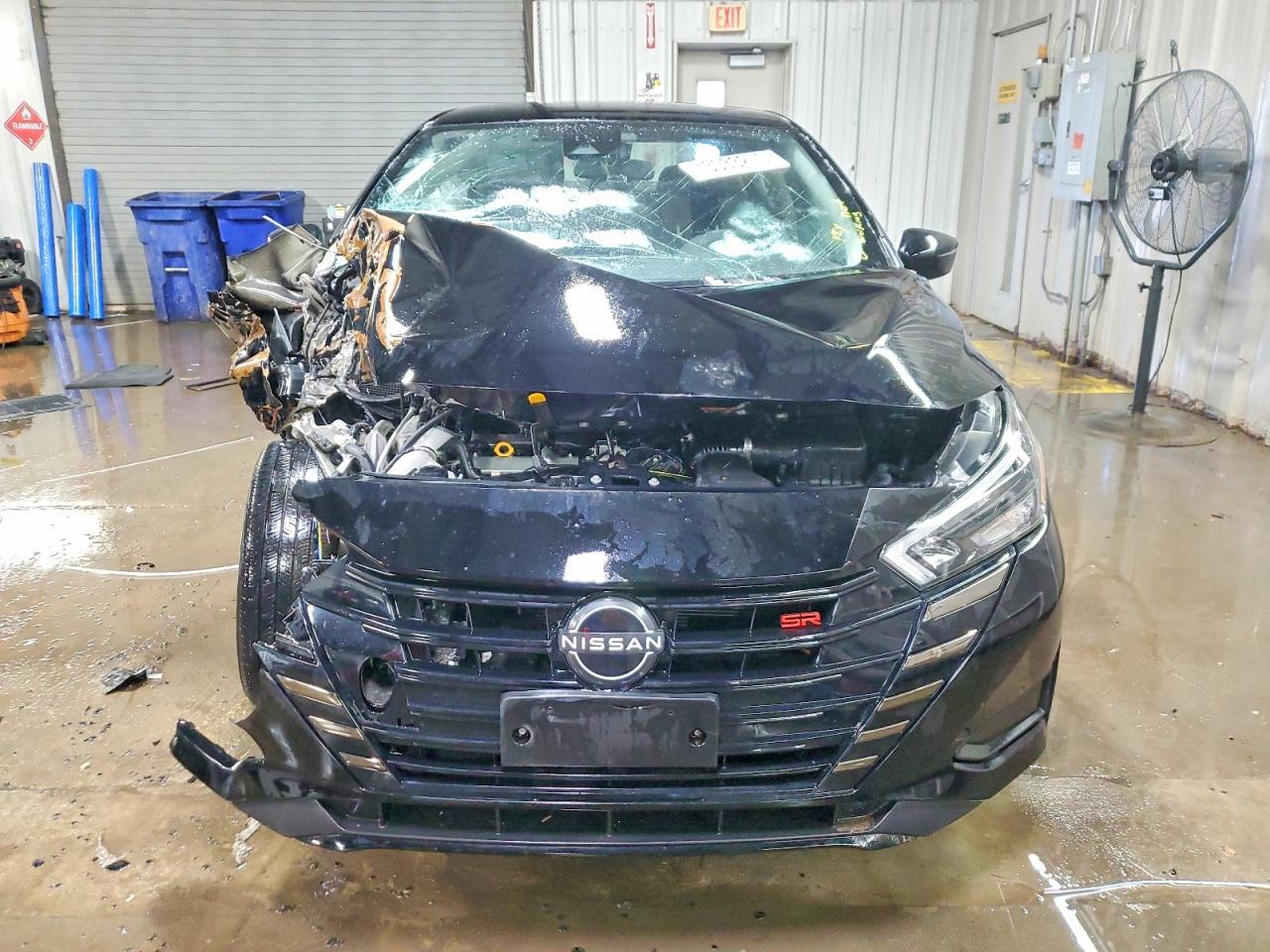 2024 Nissan Versa sr