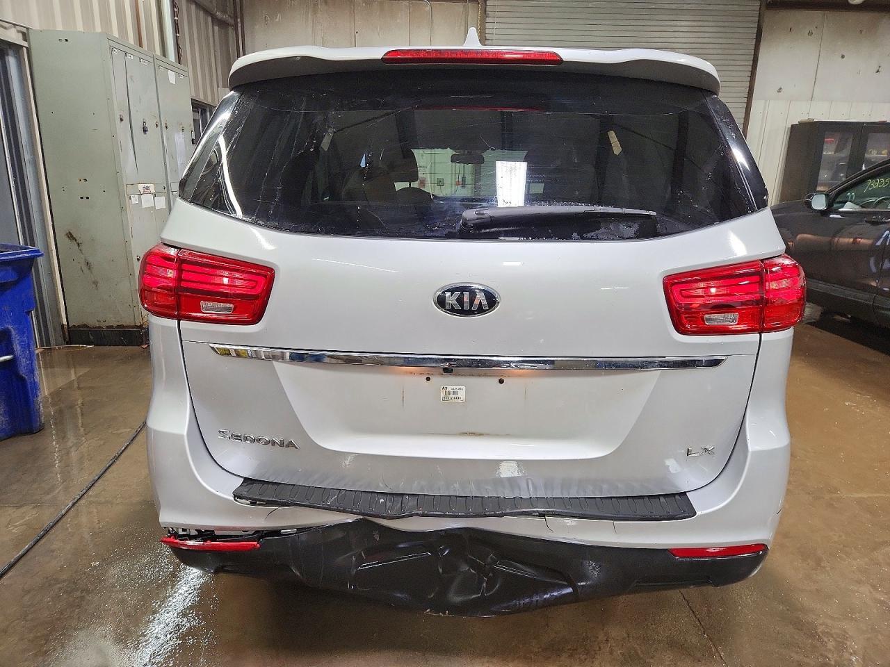 2019 KIA Sedona lx