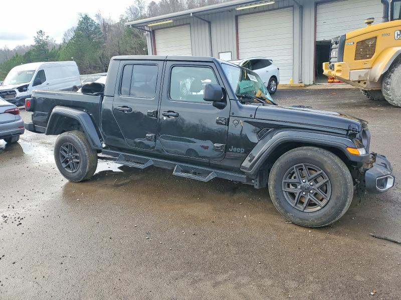 2024 Jeep Gladiator Sport