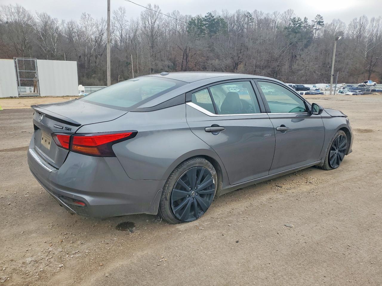 2022 Niss Altima sr