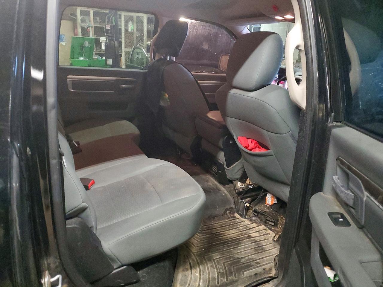 2013 Dodge RAM 1500 SLT