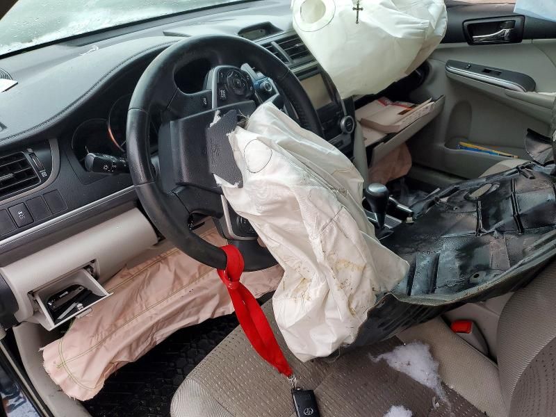 2014 Toyota Camry Hybrid