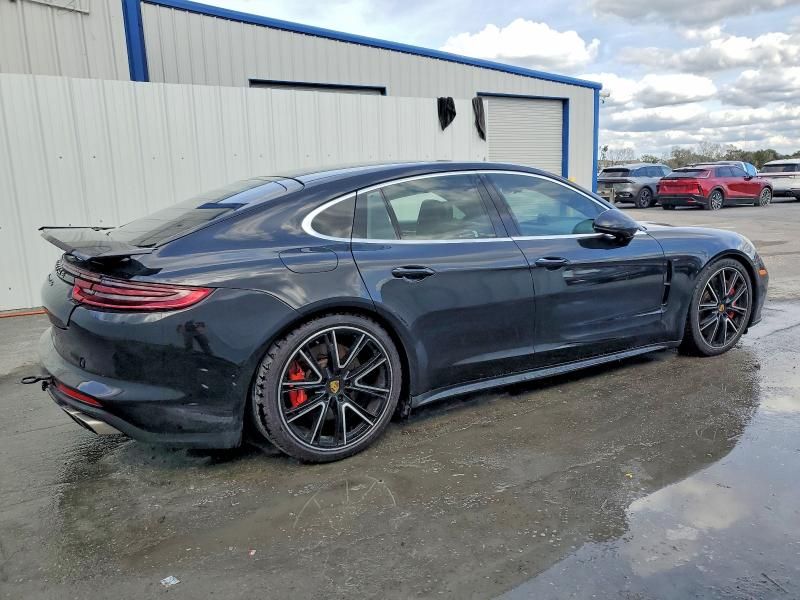 2018 Porsche Panamera Turbo