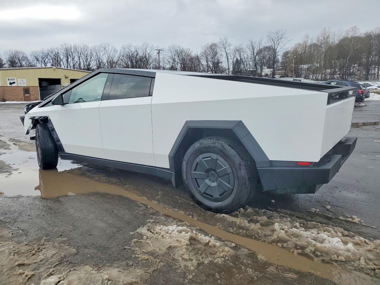 2025 Tesla Cybertruck