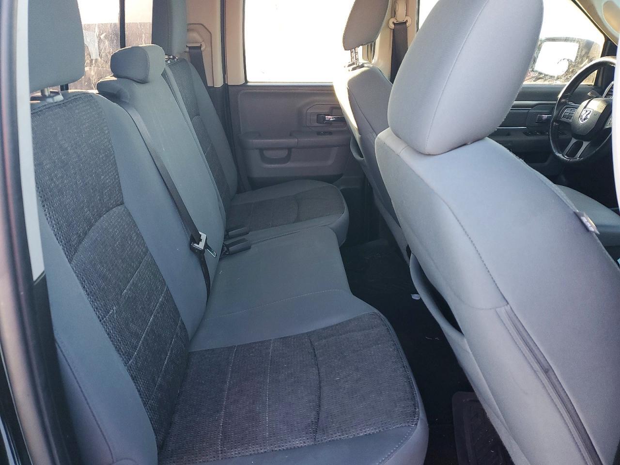 2015 Dodge RAM 1500 SLT