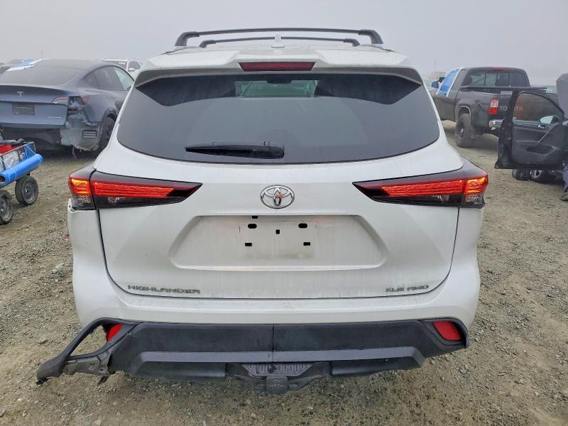 2024 Toyota Highlander le